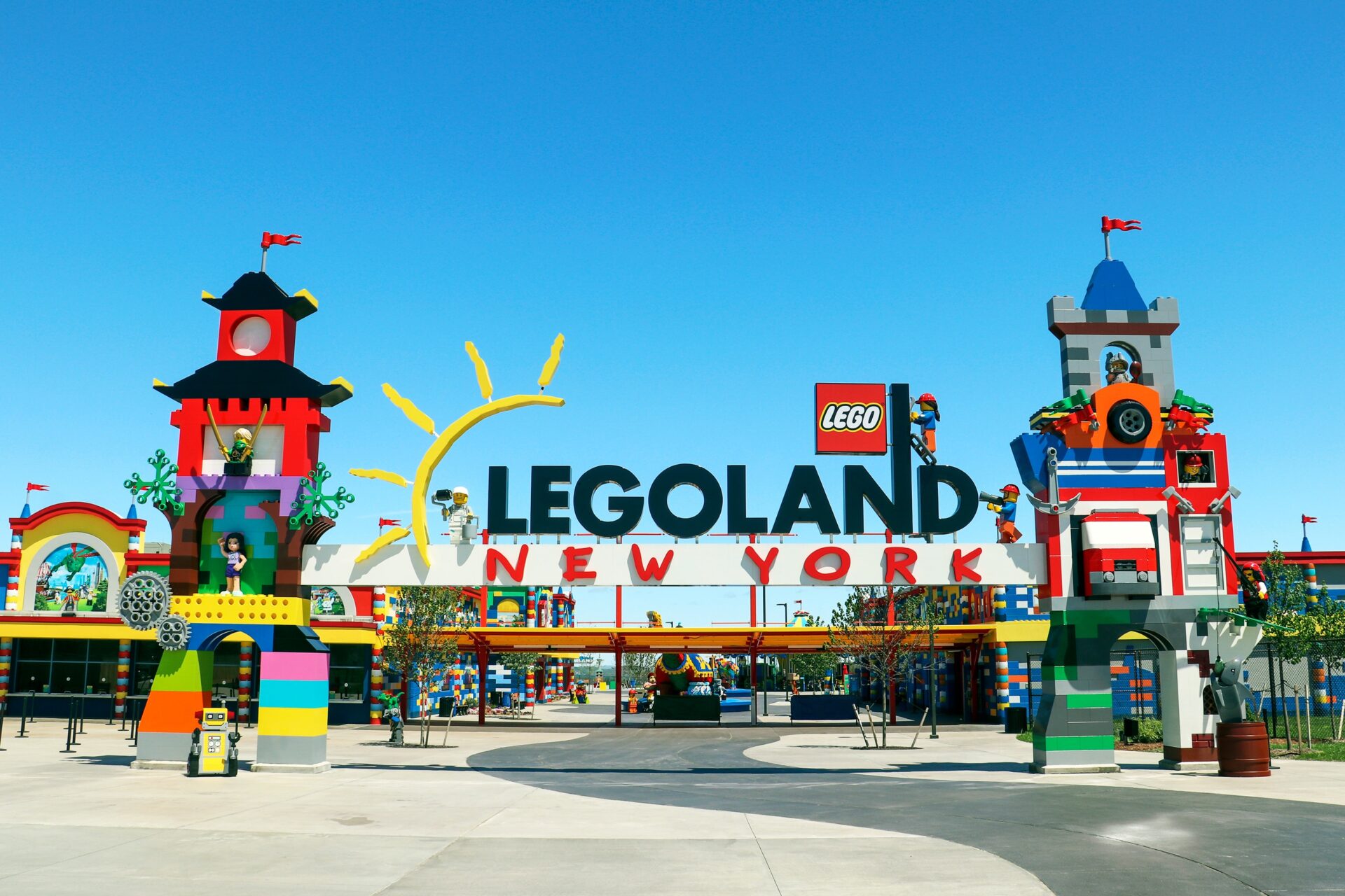 Colorful entrance to LEGOLAND New York Resort